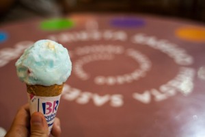 We went to Baskin Robbins one night. I had "cream soda" flavor. Which is think was cotton candy slurpee with pop rocks. Still not sure.