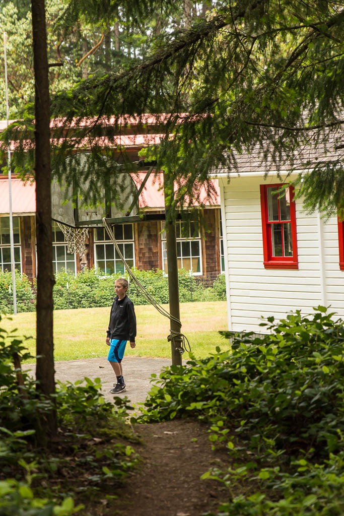 Made it to the schoolhouse. There were some kids playing basketball.