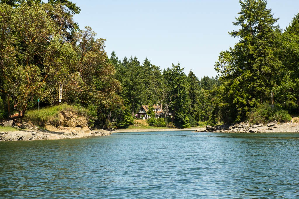 "The cut". I wouldn't take anything bigger than a fishing boat through here. Pretty sketchy.