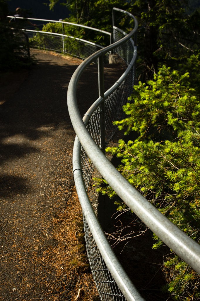 Curving guardrail at the first viewpoint