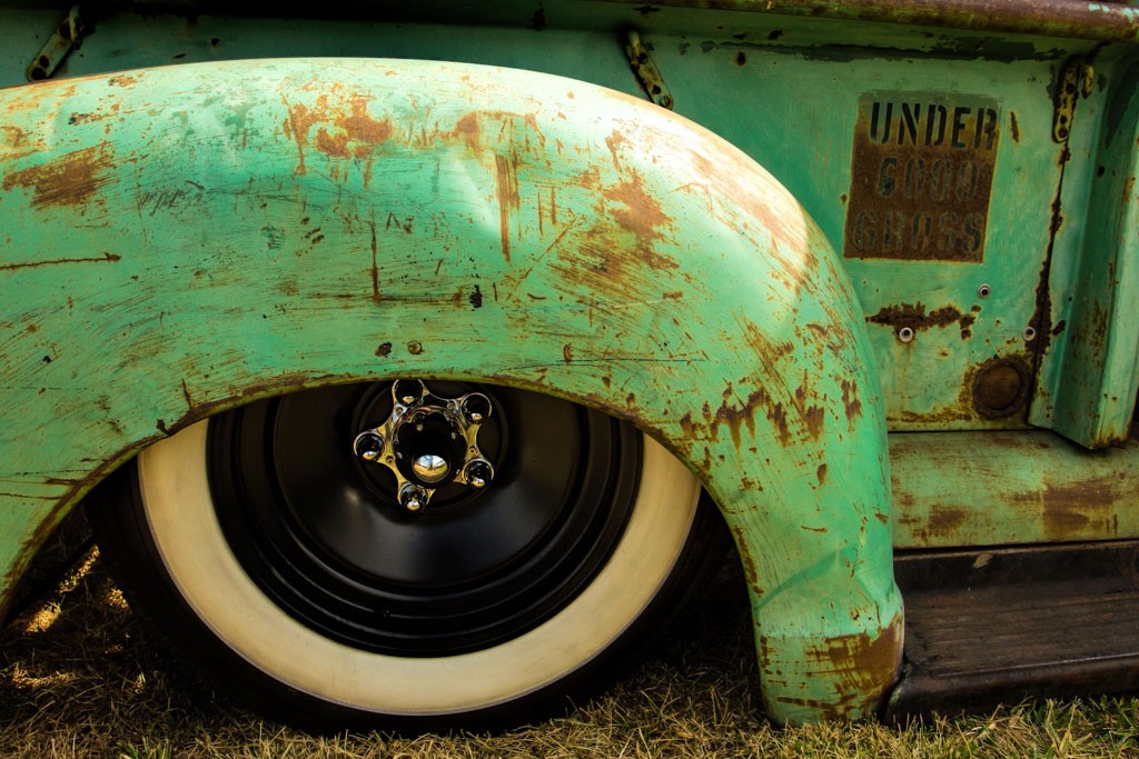 This faded green color looks so good with rust. I also love his chrome axle caps. I need those for my truck.