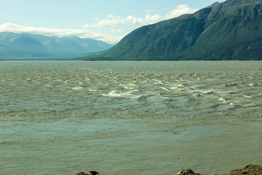 The current here gets strong enough to form currents in the river