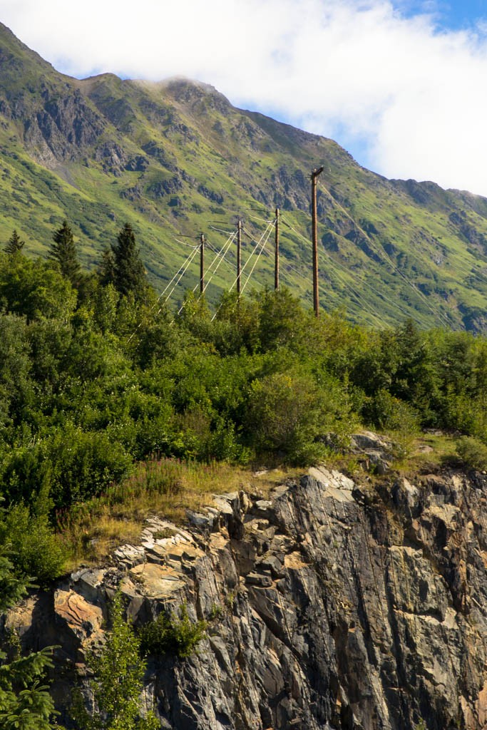 I liked the lines of those electric poles