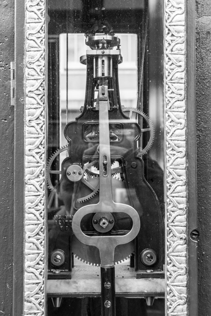 Gears on the clock. Nothing special here, but the sides of the clock frame the internal gears and I liked that aspect of it. 