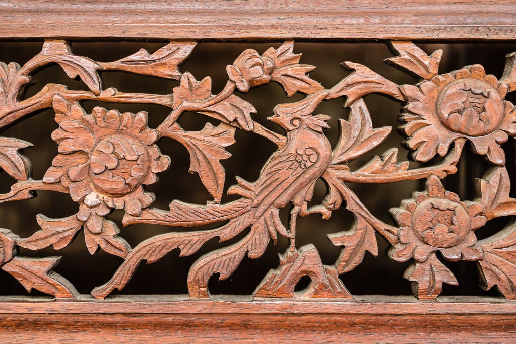 Wood lattice with bird